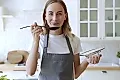 Готовка дома снижает риск деменции у пожилых почти на треть: исследование японских ученых
