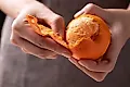 Нужно ли мыть апельсины и мандарины: объяснение диетолога
