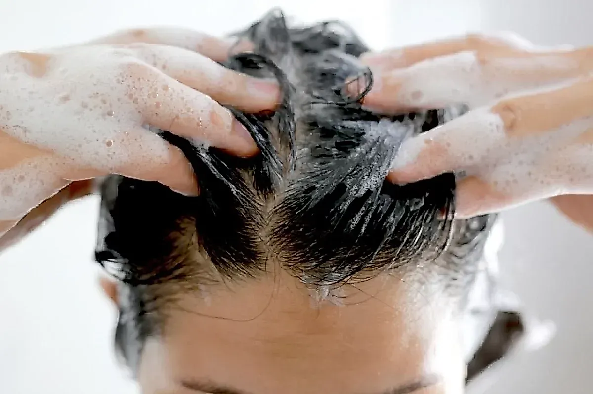 Врач-дерматолог Василина Миронова: мытьё головы водопроводной водой может привести к выпадению волос и облысению