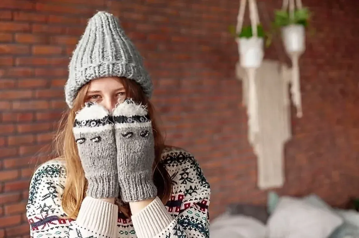 Весенняя шапка: почему ранний отказ опасен для здоровья ушей и горла