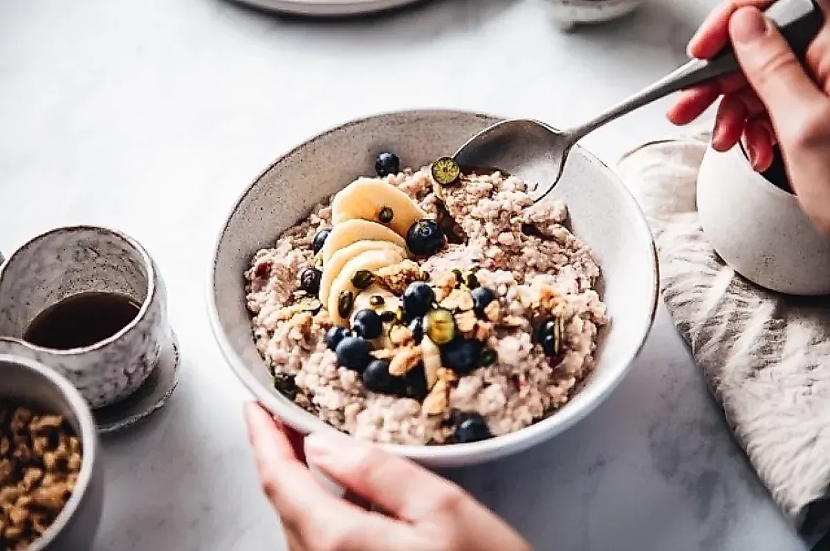 Почему утром нет аппетита: гормоны, режим питания и советы тренера Яблоковой