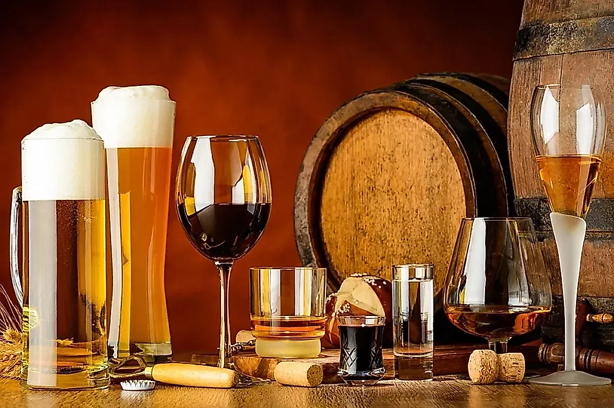 Вино, пиво или крепкий алкоголь: ученые выяснили, что влияет на риск смерти