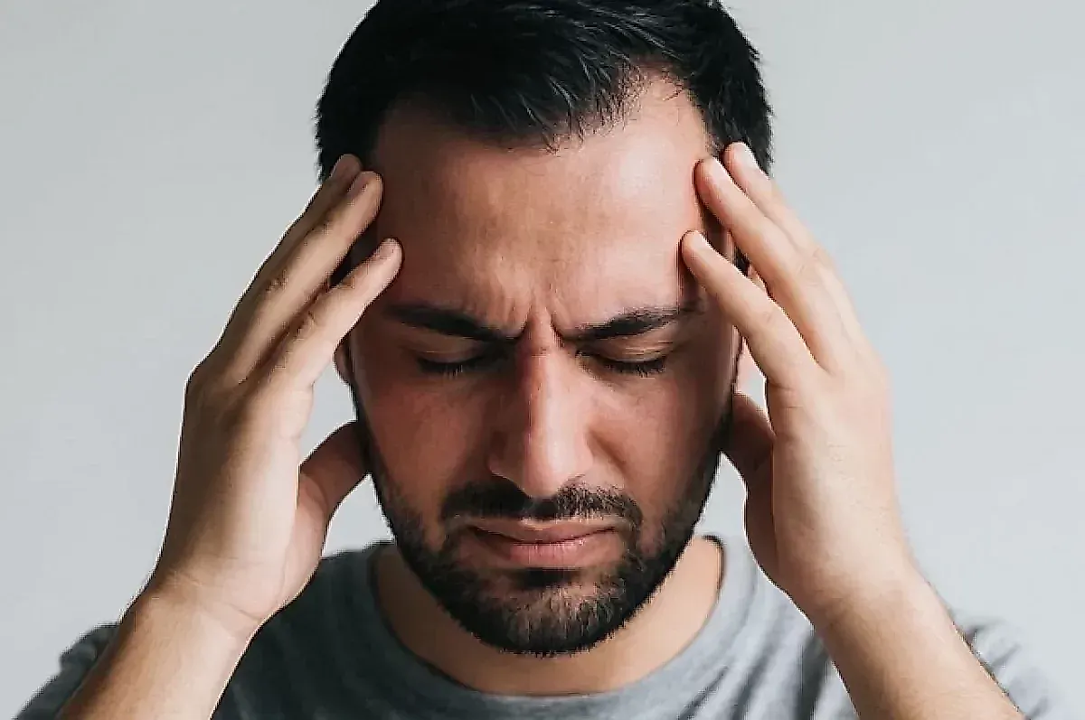 Головная боль у мужчин: почему это тревожный сигнал и когда обращаться к врачу