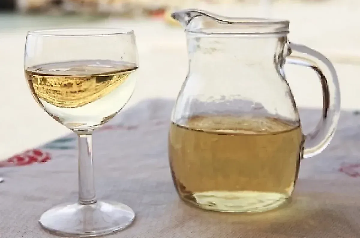 Умеренное употребление вина не полезно для мозга: ученый Москалев развенчивает миф на основе научных данных