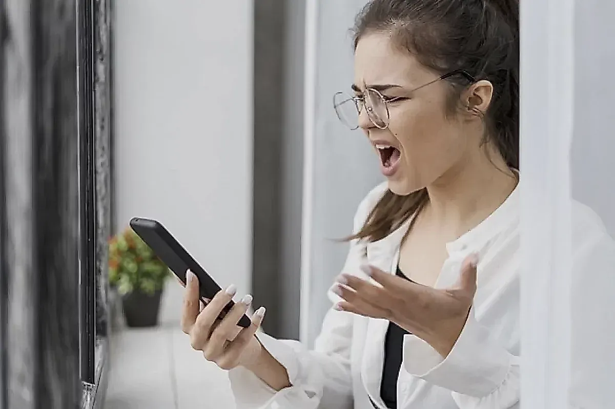 Мизофония: почему бытовые звуки вызывают раздражение и как с этим справиться