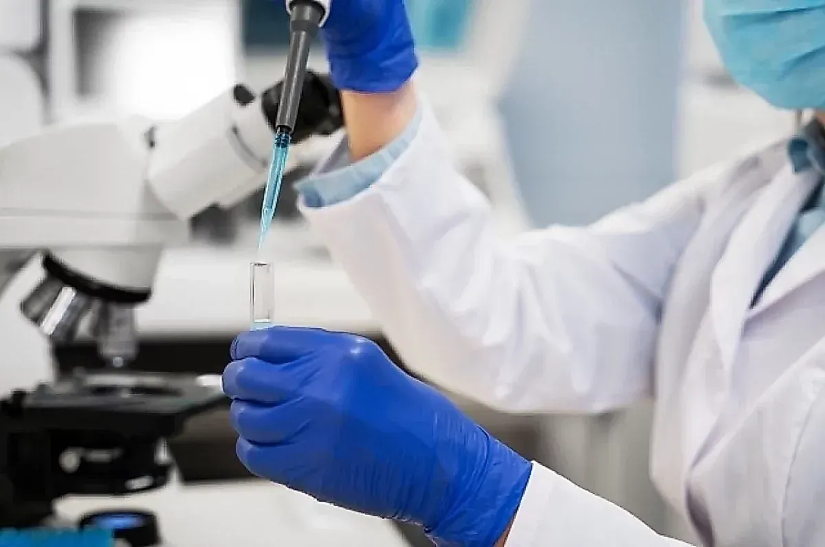 Революция в лечении аутоиммунных заболеваний: CAR-T-терапия привела к полной ремиссии у пациентки с тремя болезнями