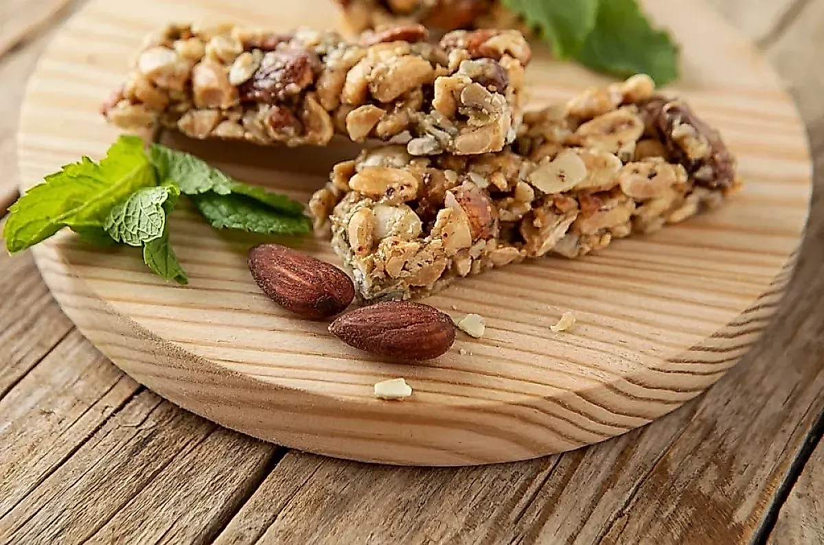 Диетолог Поляков предупреждает: переедание козинаков опасно для здоровья