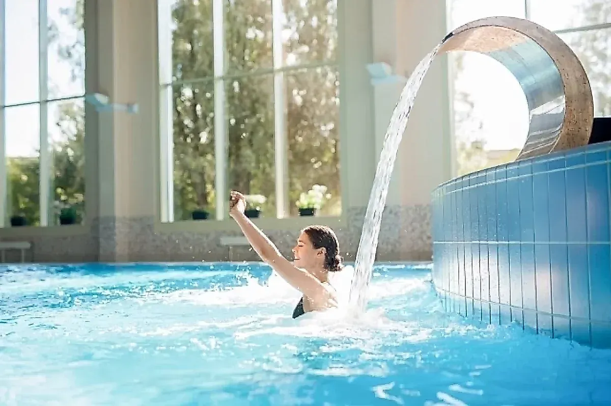 Аквааэробика: идеальный вид тренировок для людей с болезнями суставов и сердца