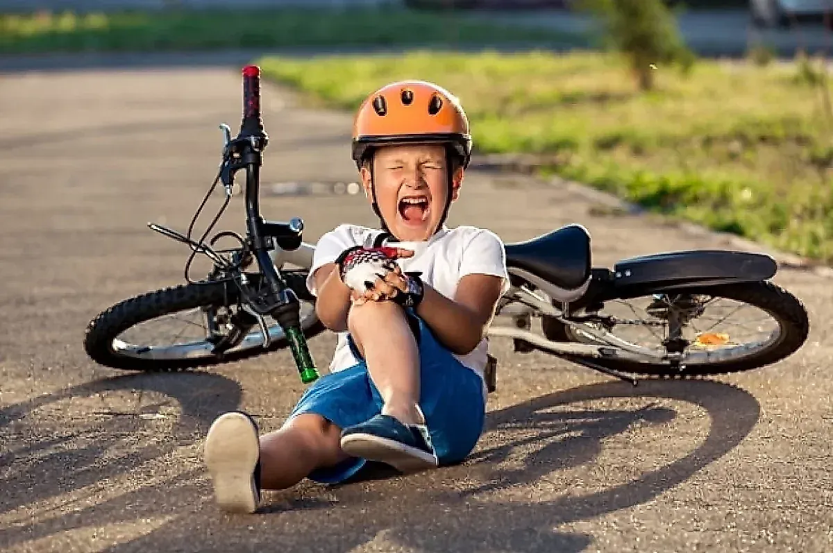 Холодец не спасет: травматолог о скрытых переломах и хрупких костях у детей