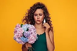 Опасные цветы в букете: какие растения вызывают аллергию, мигрень и угрожают питомцам