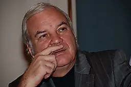 Онколог объяснил, какой вид рака мог быть у умершего телеведущего Владимира Молчанова