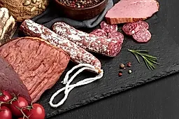 Опасность мясных нарезок из супермаркета: мнение нутрициолога