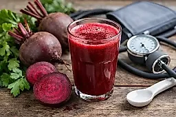 Свекольный сок для снижения давления: как работает, дозировка и меры предосторожности