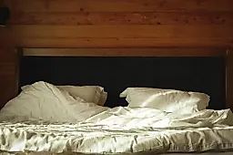 Постоянная сонливость днём: причины, связанные со здоровьем и образом жизни