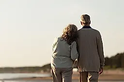 Секреты долголетия 104-летнего ирландца: отказ от алкоголя, активность и домашняя еда