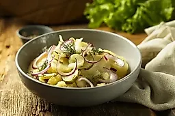 Соленые огурцы: чем опасно злоупотребление для здоровья