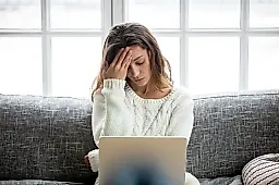 Почему люди находят у себя болезни: врач объяснил феномен «фантомных диагнозов»