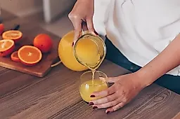 5 привычек, которые считаются полезными, но вредят здоровью: разоблачение онколога Ивашкова