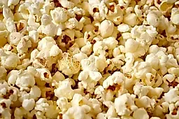 Попкорн для здоровья: как клетчатка в воздушной кукурузе влияет на кишечник и сердце