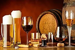 Вино, пиво или крепкий алкоголь: ученые выяснили, что влияет на риск смерти