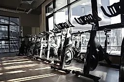 Как мужчинам после 40 выглядеть моложе: советы фитнес-тренера Тима Лю и научные факты о спорте