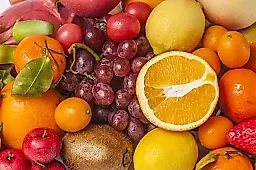 Весенние фрукты для энергии и здоровья: диетолог Софья Кованова рекомендует цитрусовые, киви и яблоки