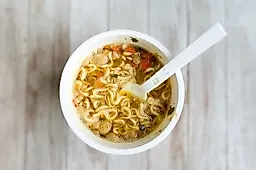 Диетолог Кованова: как часто можно есть лапшу быстрого приготовления без вреда для здоровья