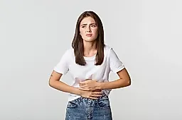 Боль в правой части живота: причины от гастроэнтеролога Тереховой, когда срочно к врачу