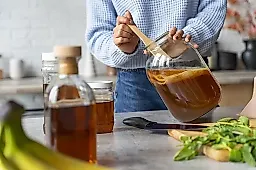 Чайный гриб (комбуча): польза, вред и правила приготовления от нутрициолога