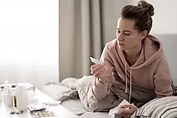 Весенние риски для здоровья: как отличить аллергию от инфекции и защитить нервную систему