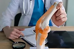 Почему к вечеру мы становимся ниже: научное объяснение и как сохранить рост