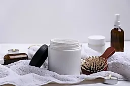 Трихолог предупреждает: почему нельзя пользоваться чужой расческой и чем опасен ботокс для волос