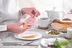 Сколько докторской колбасы можно съесть без вреда для здоровья? Советы врача