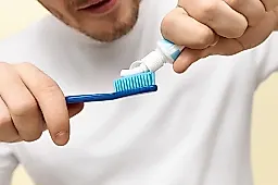 Как часто менять зубную щетку: рекомендации врача