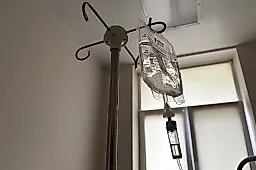 Сепсис: 6 ключевых симптомов, которые нельзя игнорировать. Как распознать опасное состояние у взрослых и детей