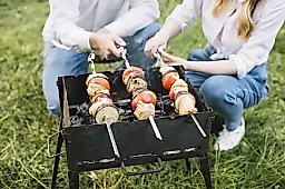 Чем опасно злоупотребление шашлыком: мнение врача